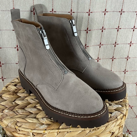 Nordstrom Rack Faux Suede Ankle Boots Thick Lug Sole Front Zip Women’s Sz 4 Nwob - Picture 2 of 8